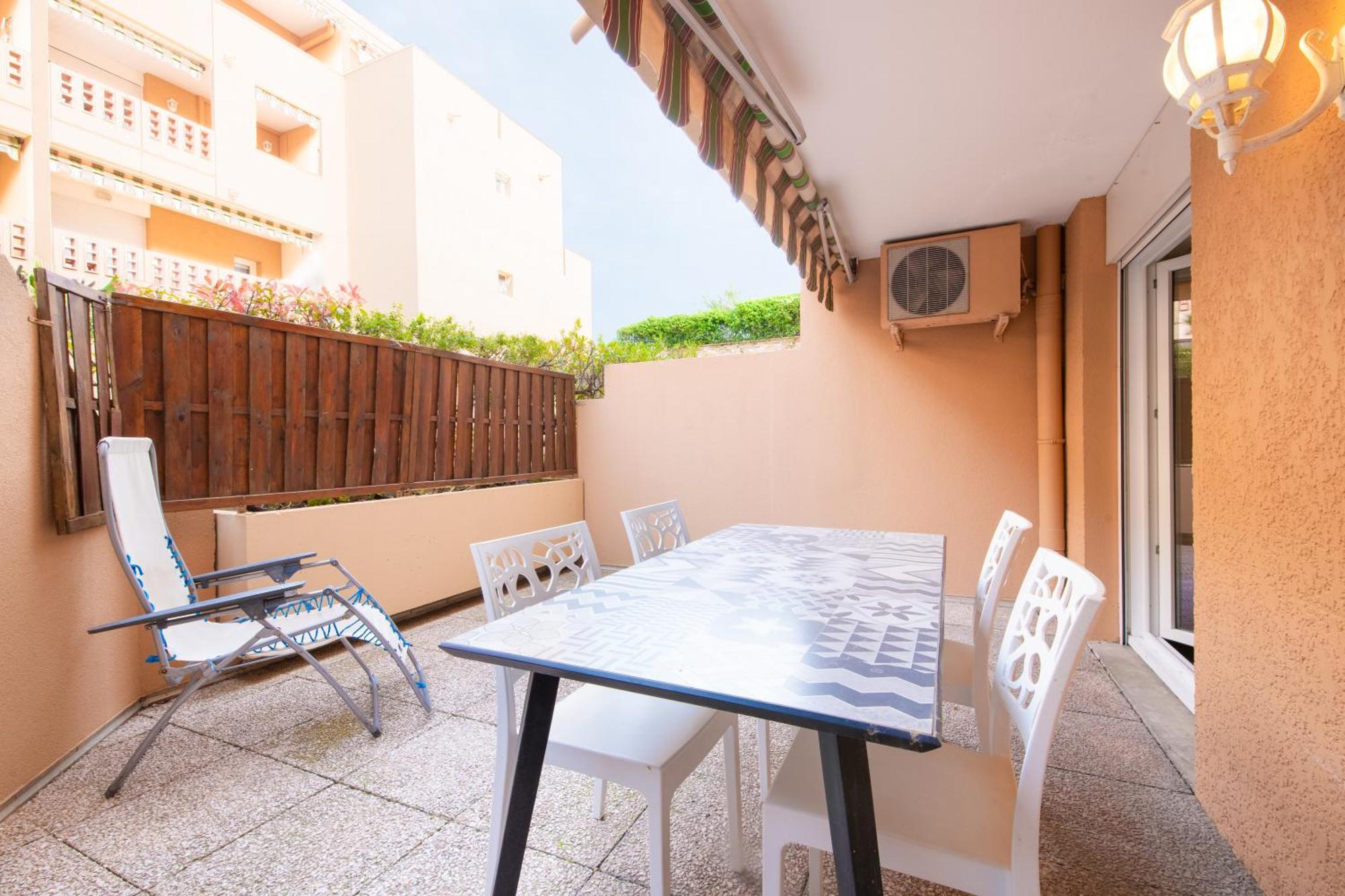 Le Victoria, Centre Ville , Plage Et Parking Gratuit Sainte-Maxime Exteriör bild