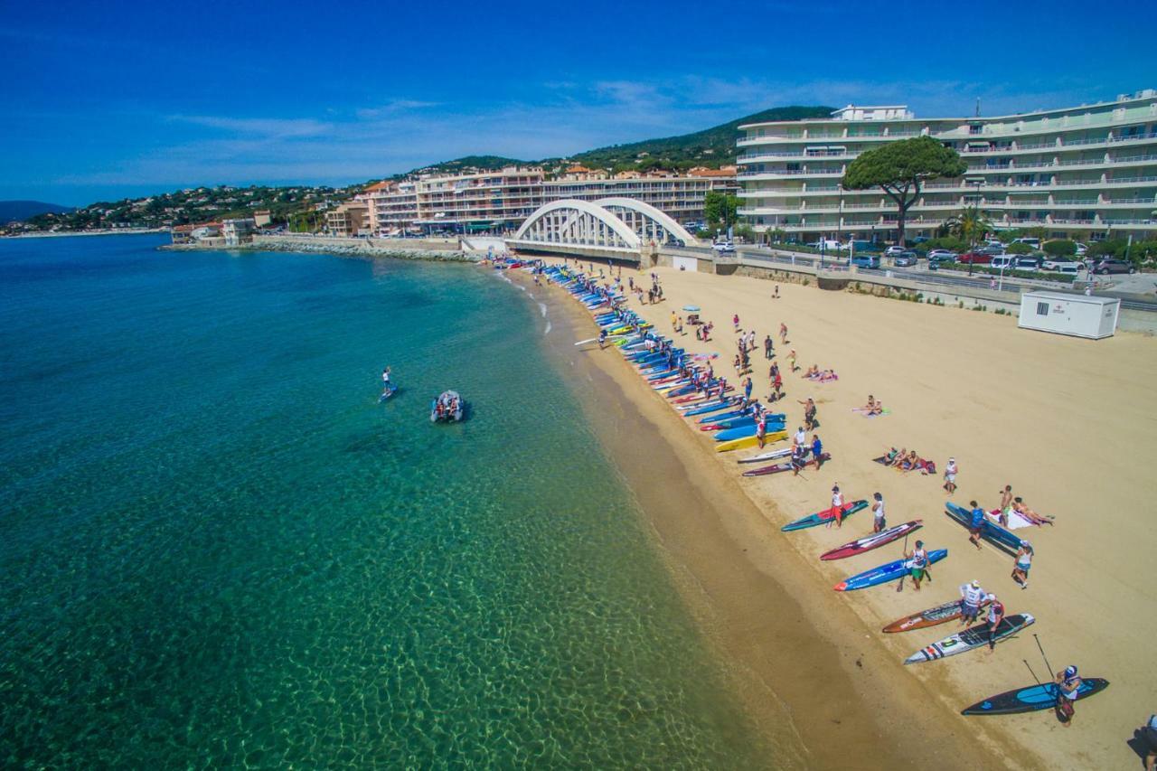Le Victoria, Centre Ville , Plage Et Parking Gratuit Sainte-Maxime Exteriör bild